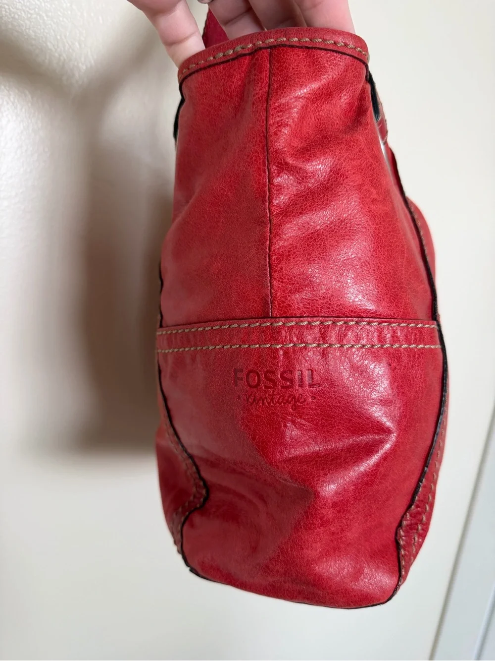 FOSSIL Red Leather Vintage Hobo Shoulder Tote Bag w Silver Key Accent